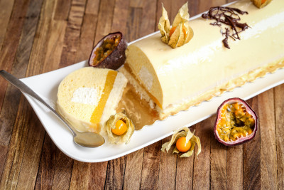 Paris presents delicious buches de Noël